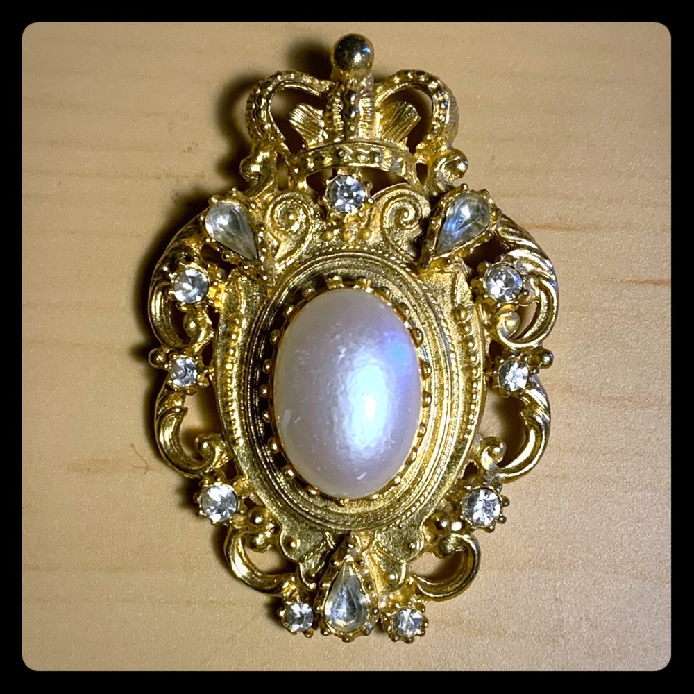 Vintage Gold & Pearl Brooch